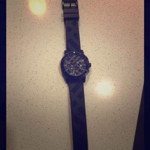 Authentic Men’s Burberry watch!!